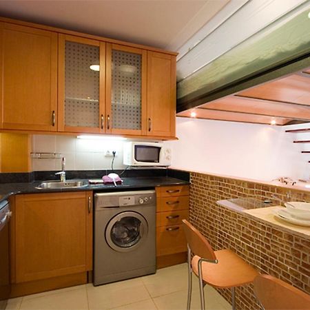 Reina Amalia Apartment Barcelona Bagian luar foto
