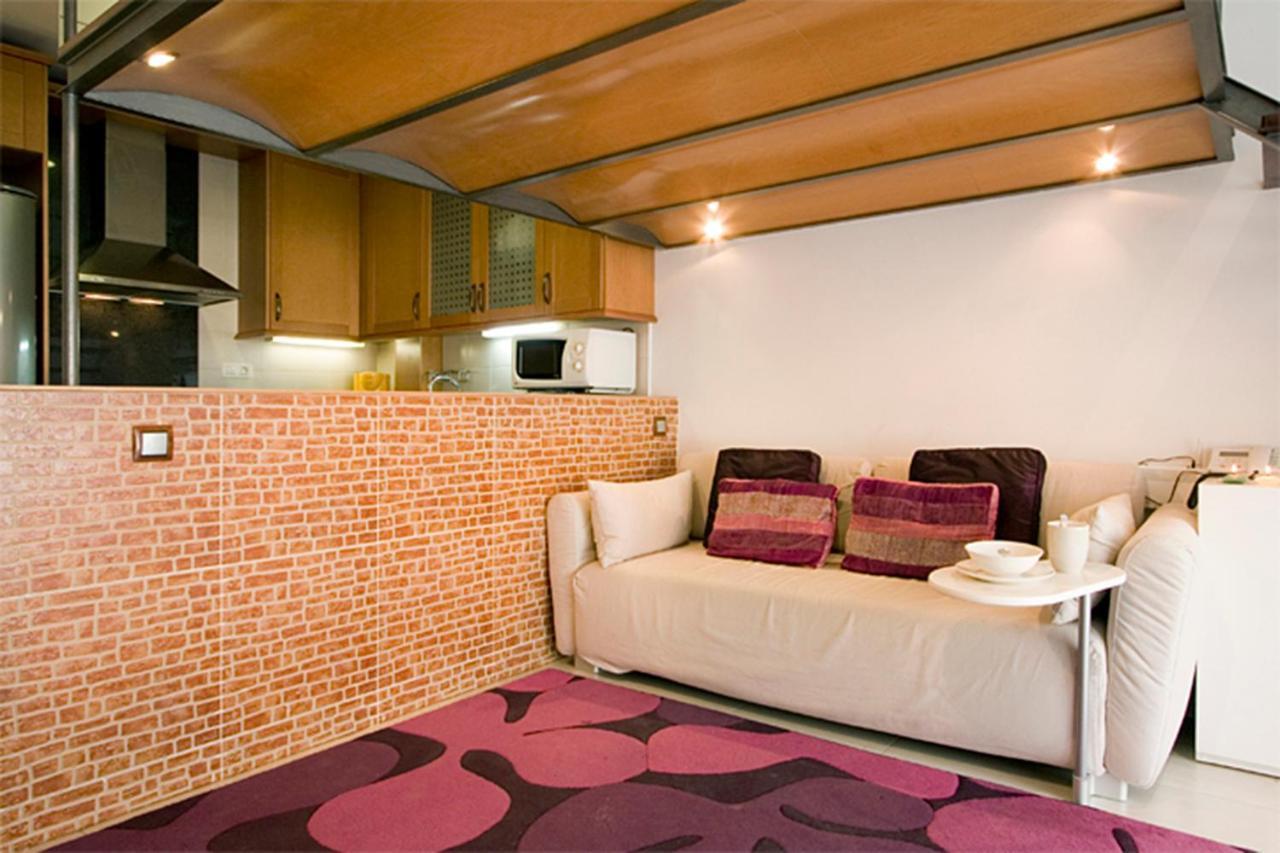 Reina Amalia Apartment Barcelona Bagian luar foto